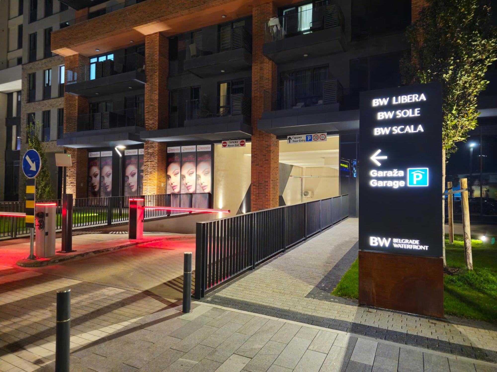 Alpha Lux - Galerija Mall View - Na Vodi Апартамент *
